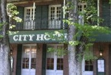 Columbia City Hotel, Dining and Theater Getaway